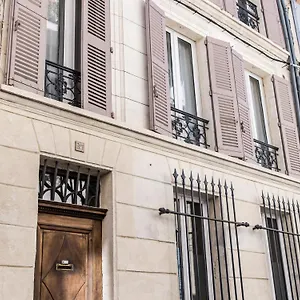 La Demoiselle , Avignon France